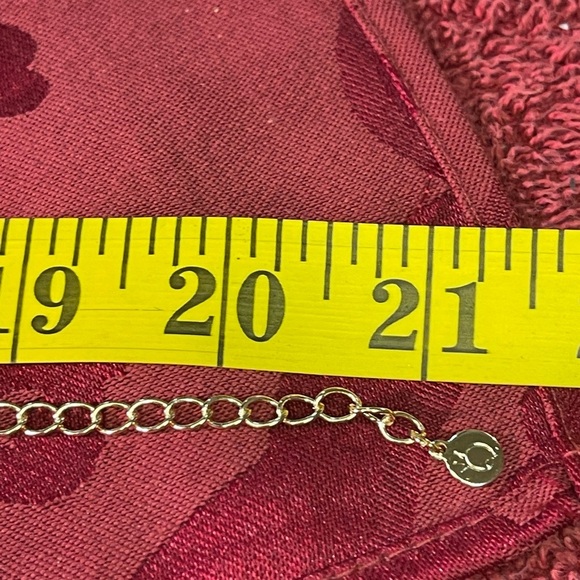 LIKE NEW: Runway Statement Lion Head w/CZ’s Heavy Duty Gold Toned Necklace - Picture 9 of 10